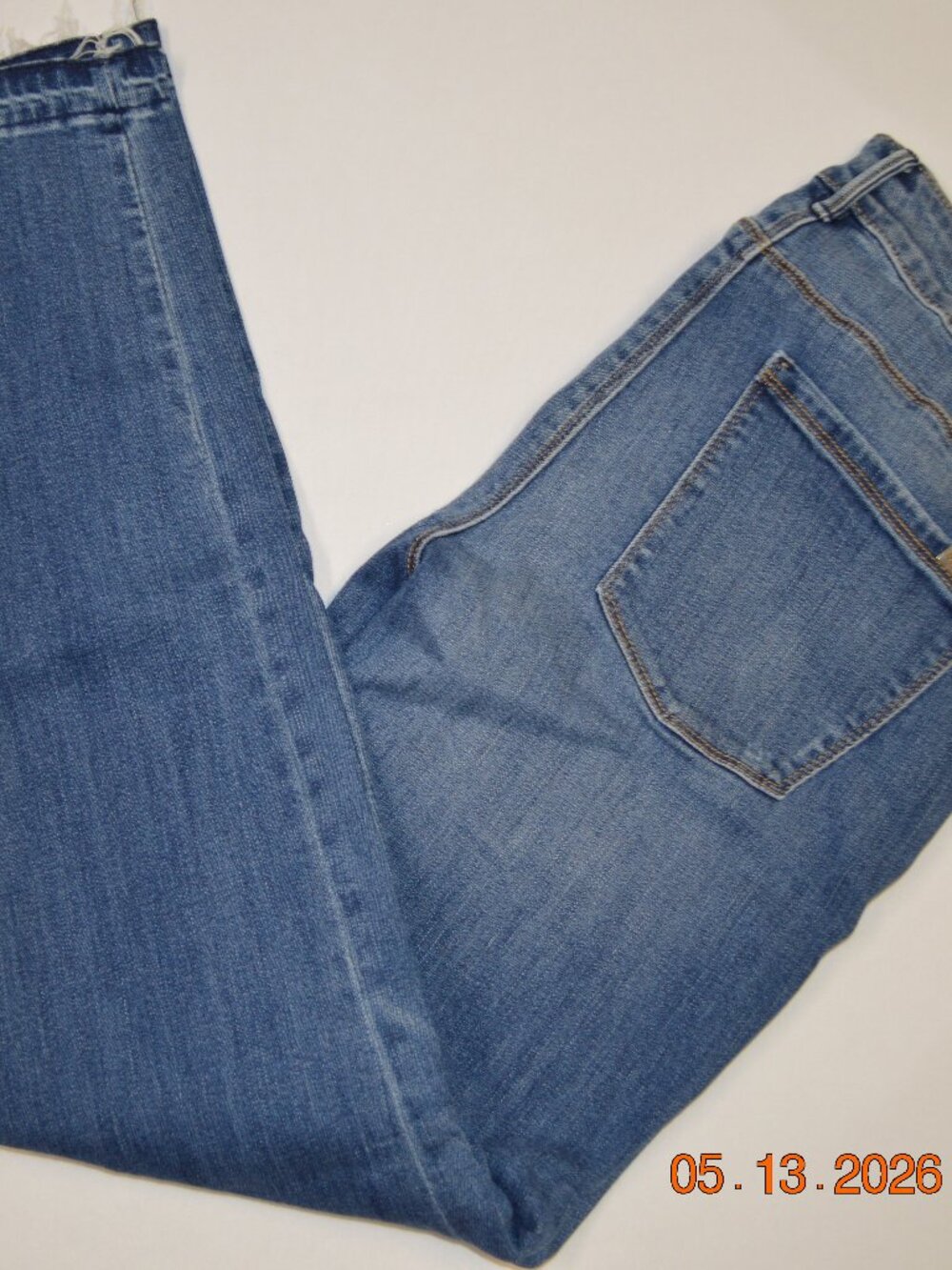 White House Black Market Women’s Size 10 Blue Distressed Skinny Jeans Stretch